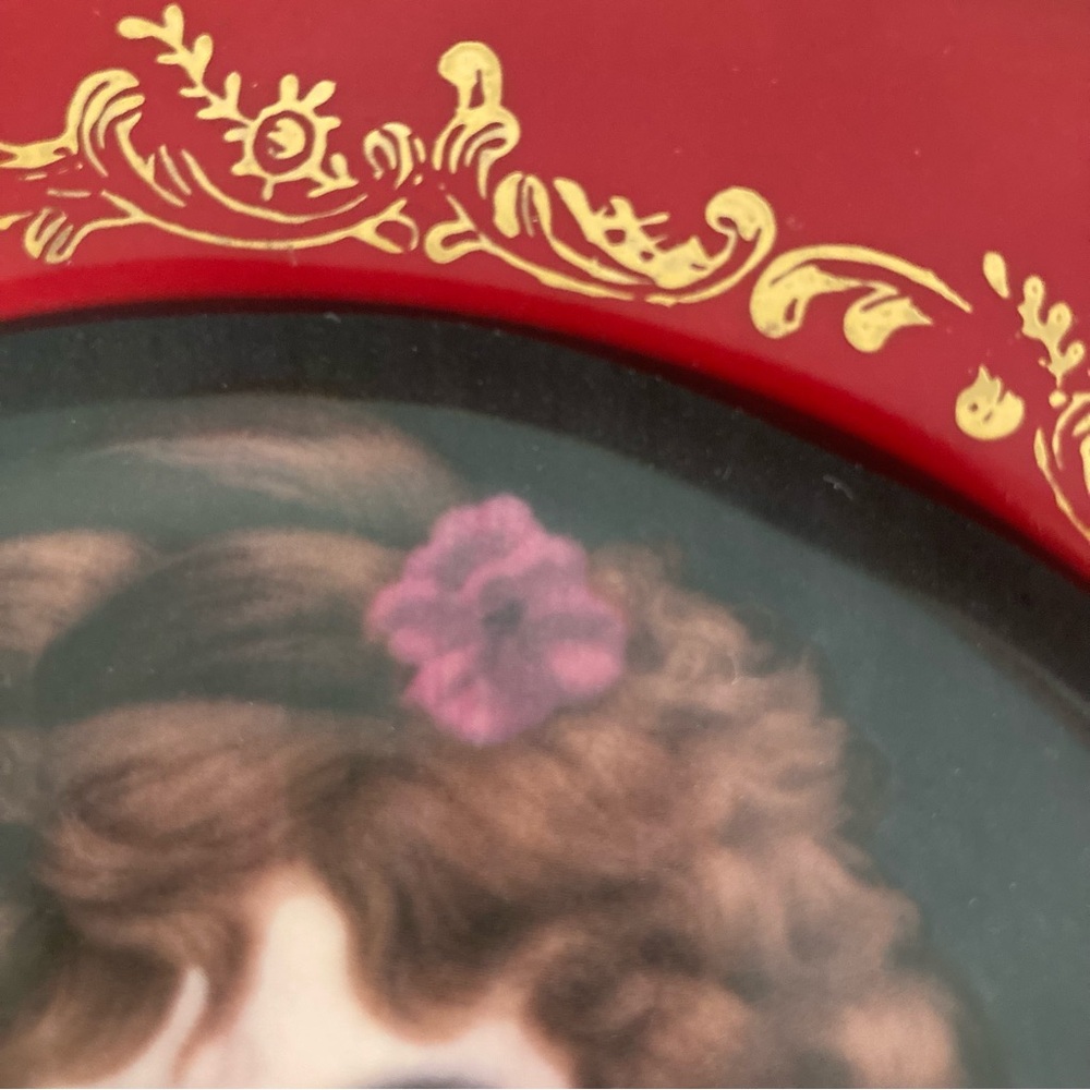 Red and Gold Rimmed Decorative Plate with Woman’s Portrait Fleur de Lys - Picture 5 of 10